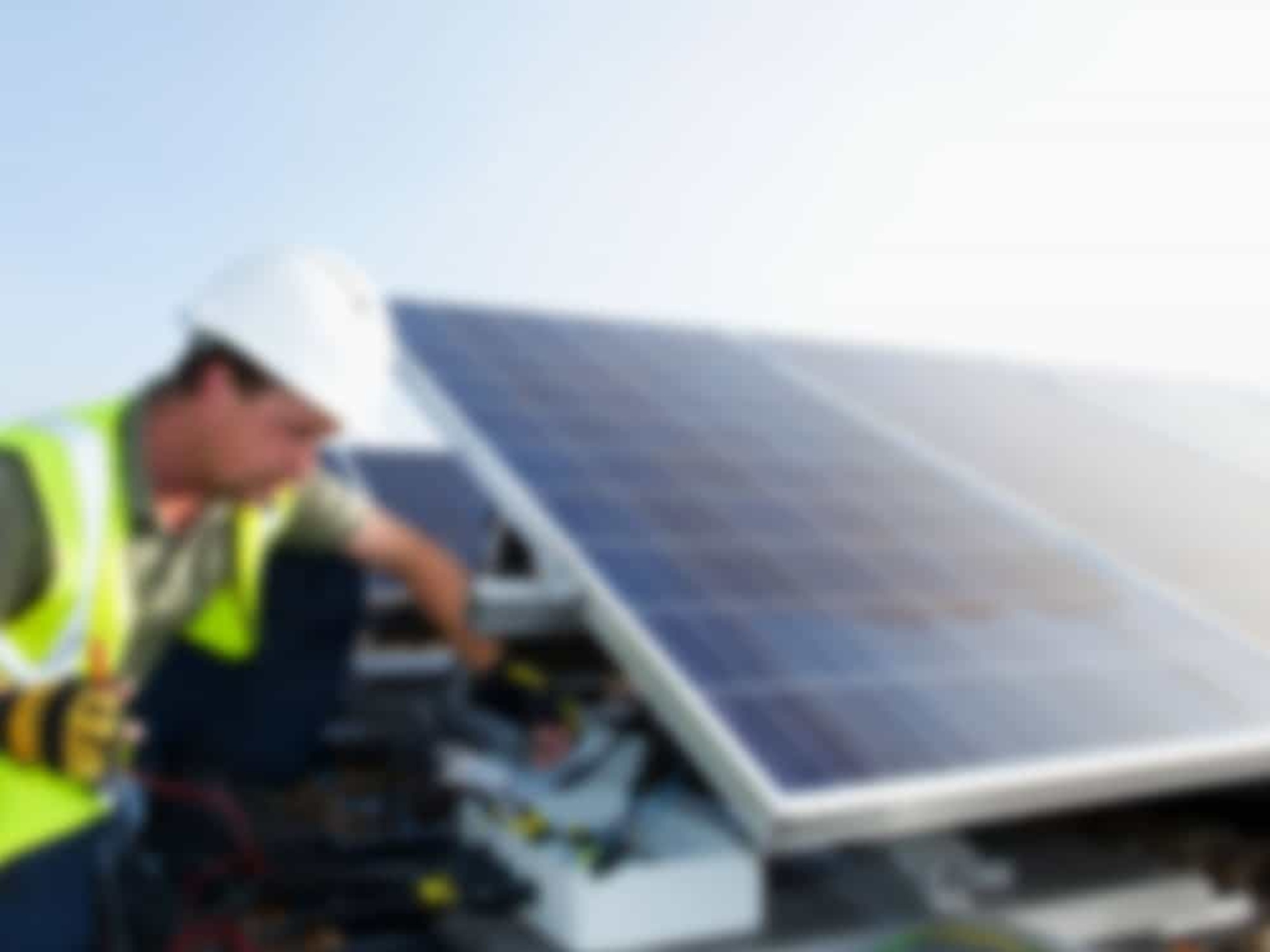 Sachverständiger Photovoltaik bei Muster Elektro in Musterstadt